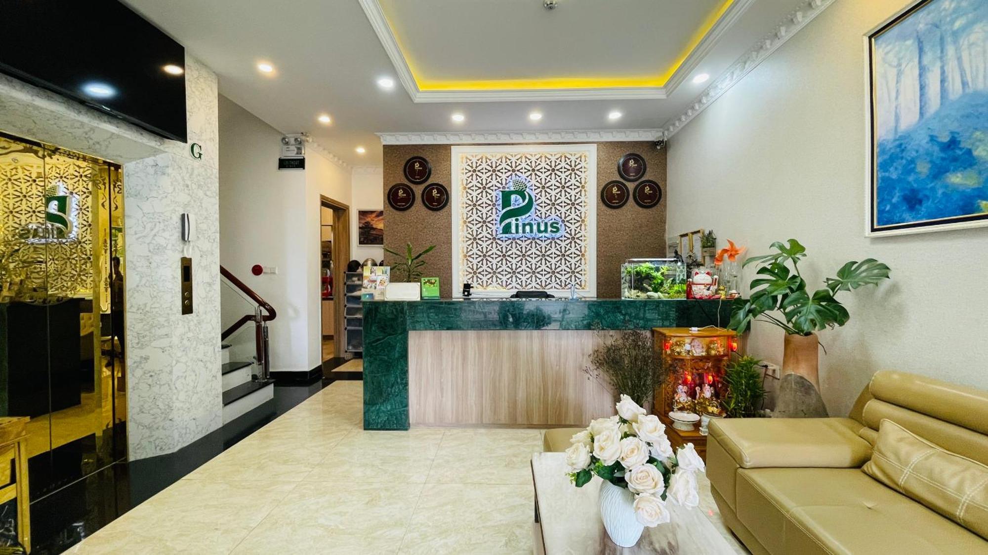 Pinus Hotel Далат Екстер'єр фото
