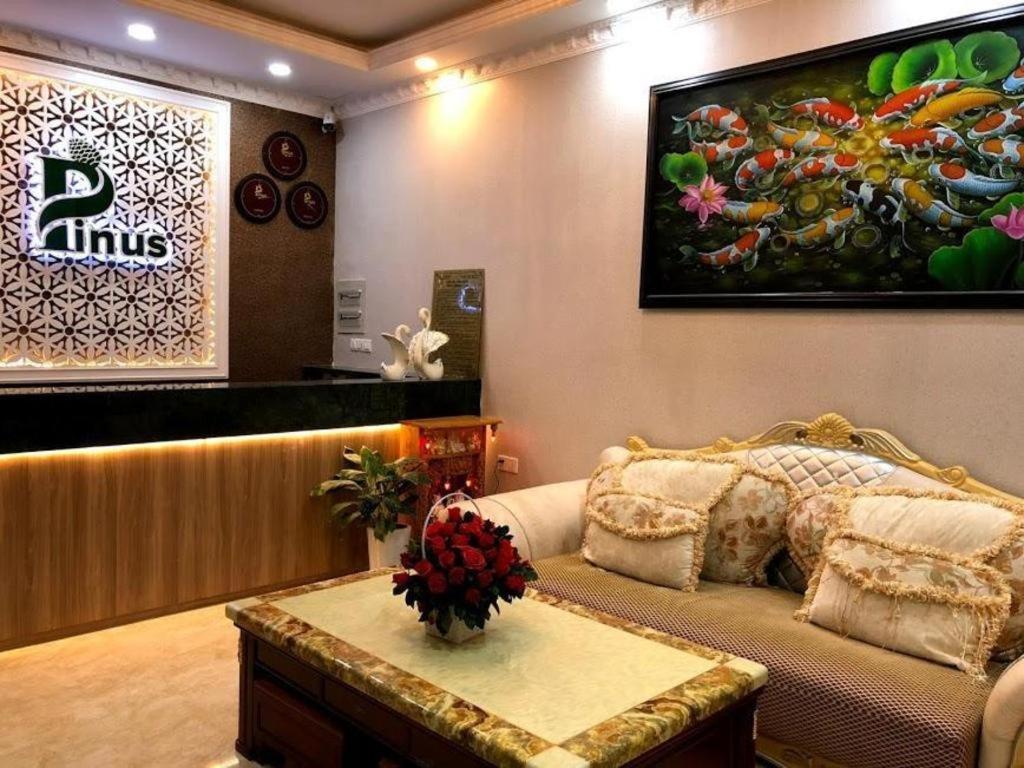 Pinus Hotel Далат Екстер'єр фото